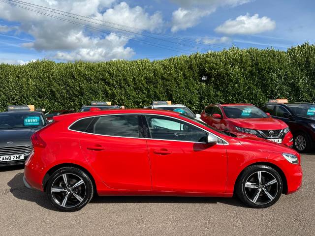 2016 Volvo V40 2.0 T2 [122] R Design 5dr BC16NHV