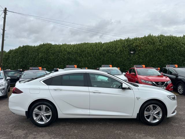 2018 Vauxhall Insignia 1.5T SRi 5dr BG18XKM